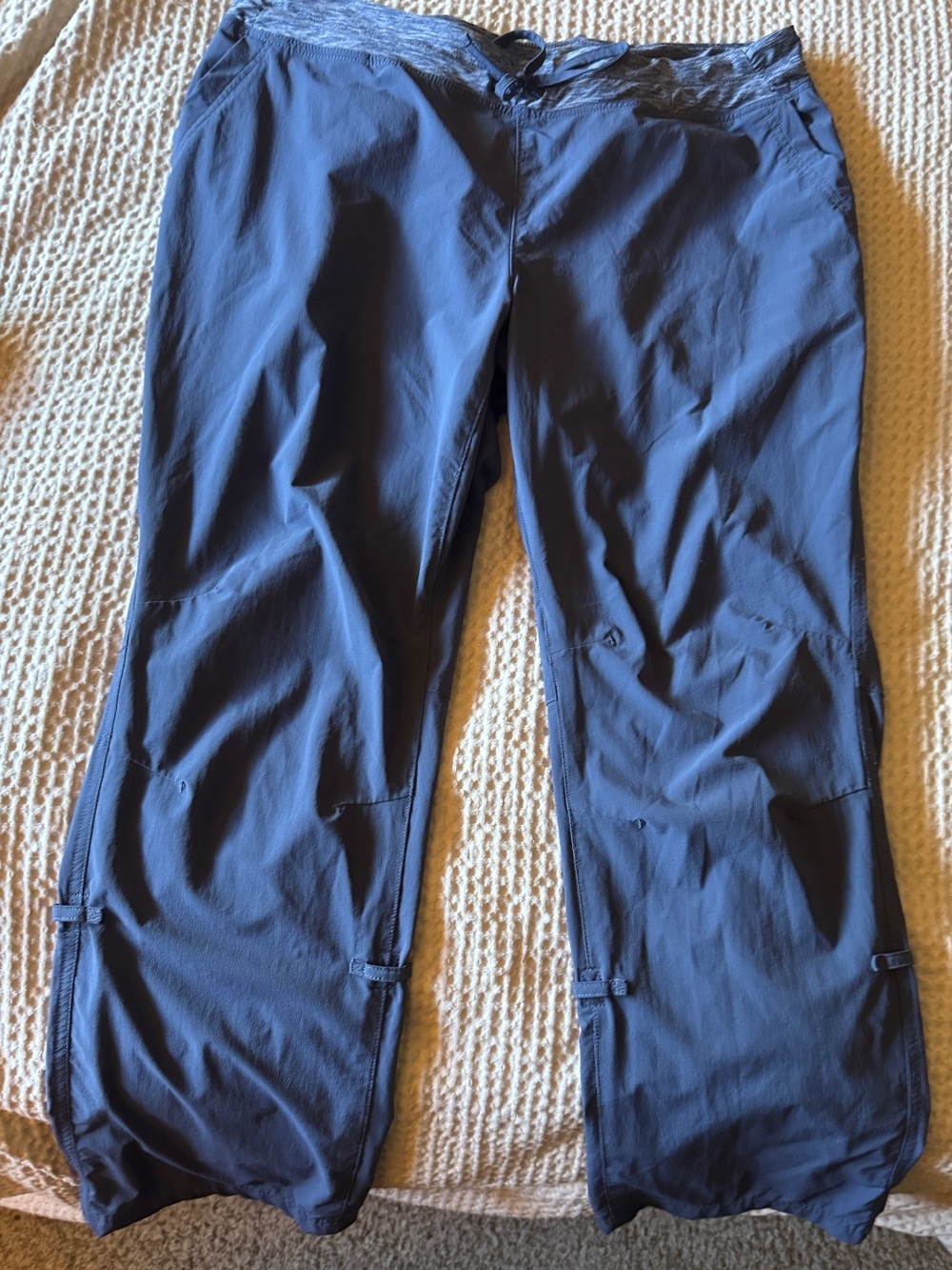 Duluth Trading Lightweight Nylon Convertible Pants in blue